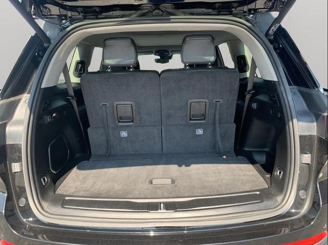 Photo of 2021 Diamond Black Crystal Pearlcoat Jeep Grand Cherokee L