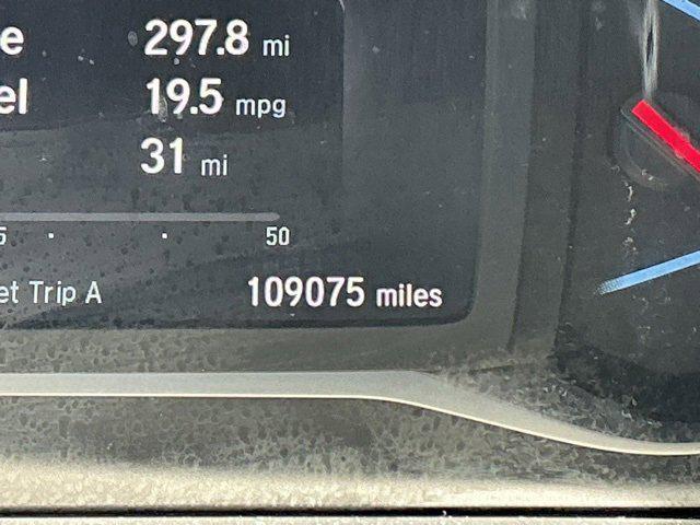 Photo of 2019 Lunar Silver Metallic Honda Pilot