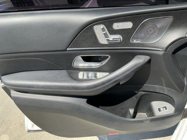 Photo of 2022 Polar White Mercedes-Benz GLE 350