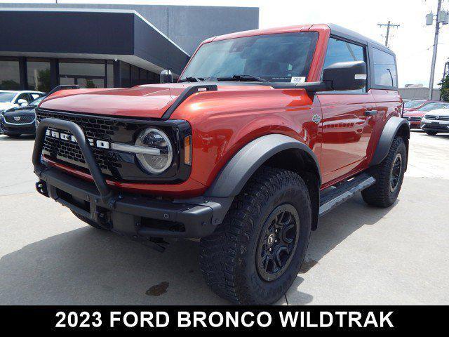 Photo of 2023 Hot Pepper Red Metallic Tinted Clearcoat Ford Bronco
