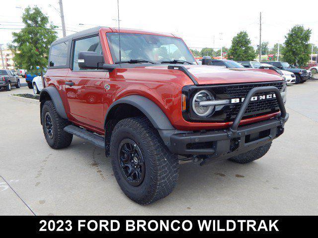 Photo of 2023 Hot Pepper Red Metallic Tinted Clearcoat Ford Bronco