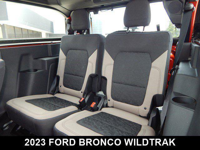 Photo of 2023 Hot Pepper Red Metallic Tinted Clearcoat Ford Bronco