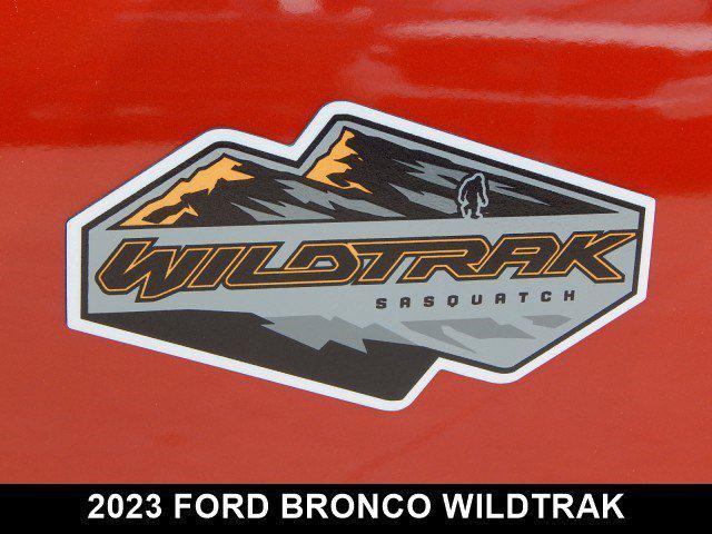 Photo of 2023 Hot Pepper Red Metallic Tinted Clearcoat Ford Bronco