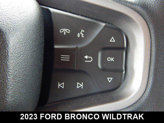 Photo of 2023 Hot Pepper Red Metallic Tinted Clearcoat Ford Bronco