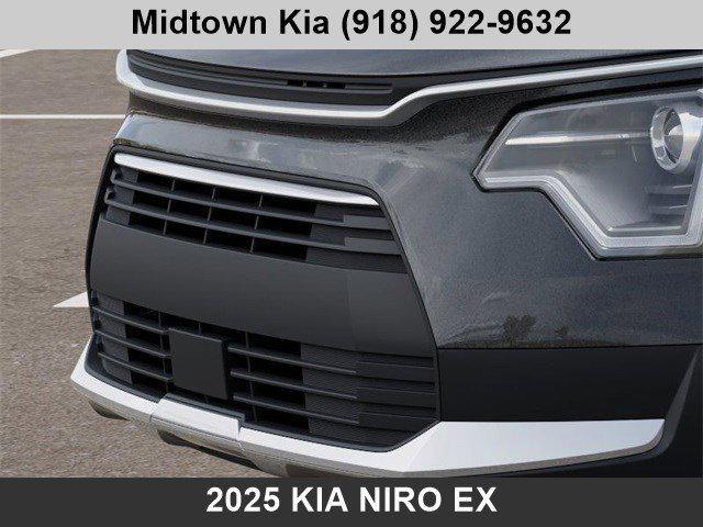 Photo of 2025 Interstellar Gray Kia Niro