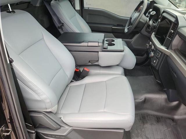 Photo of 2025 Agate Black Metallic Ford F-150