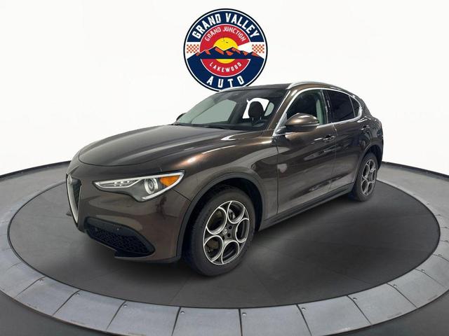 Photo of 2018 Basalto Brown Metallic Alfa Romeo Stelvio
