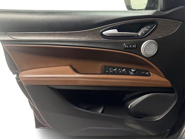 Photo of 2018 Basalto Brown Metallic Alfa Romeo Stelvio