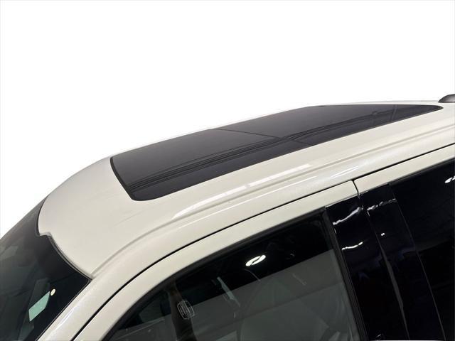 Photo of 2021 Star White Metallic Tri-Coat Ford F-150