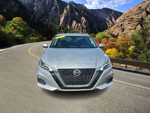 Photo of 2022 Brilliant Silver Metallic Nissan Altima