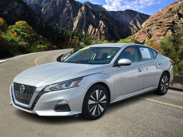 Photo of 2022 Brilliant Silver Metallic Nissan Altima