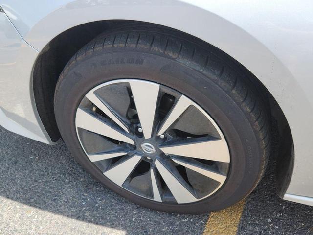 Photo of 2022 Brilliant Silver Metallic Nissan Altima