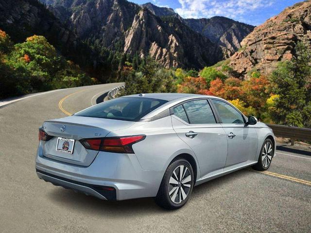Photo of 2022 Brilliant Silver Metallic Nissan Altima
