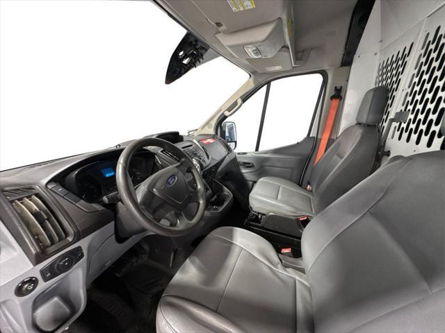 Photo of 2019 Oxford White Ford Transit-150