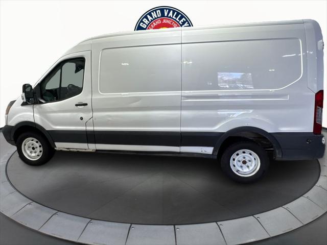 Photo of 2019 Oxford White Ford Transit-150