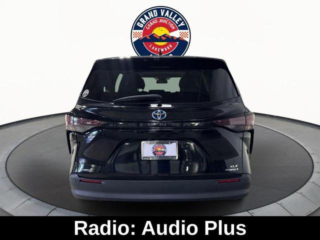 Photo of 2023 Midnight Black Metallic Toyota Sienna