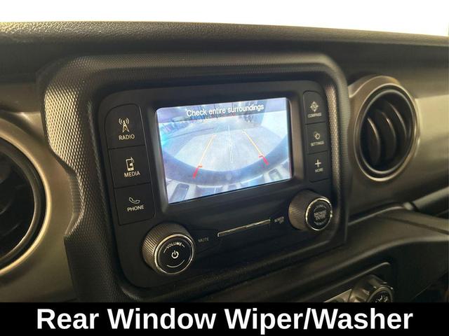 Photo of 2018 Baja Yellow Clearcoat Jeep Wrangler Unlimited