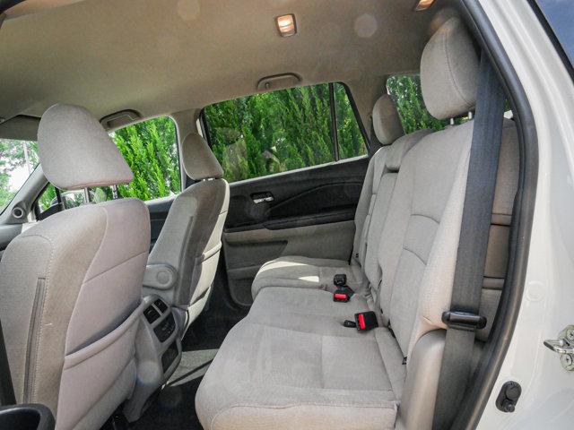 Photo of 2017 White Diamond Pearl Honda Pilot