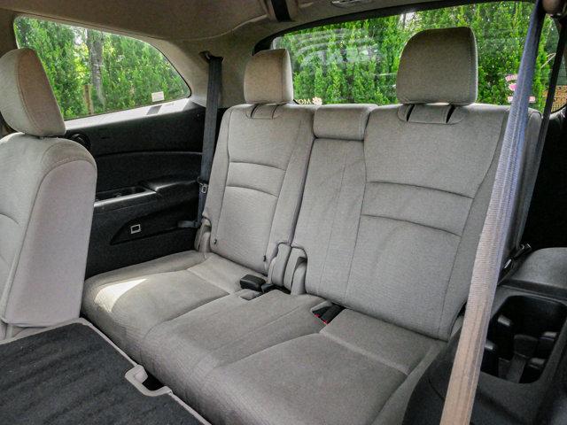 Photo of 2017 White Diamond Pearl Honda Pilot