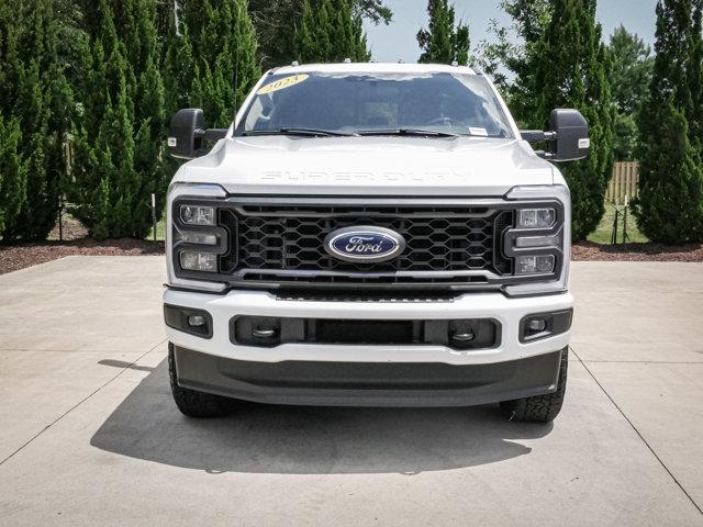 Photo of 2023 Oxford White Ford F-250