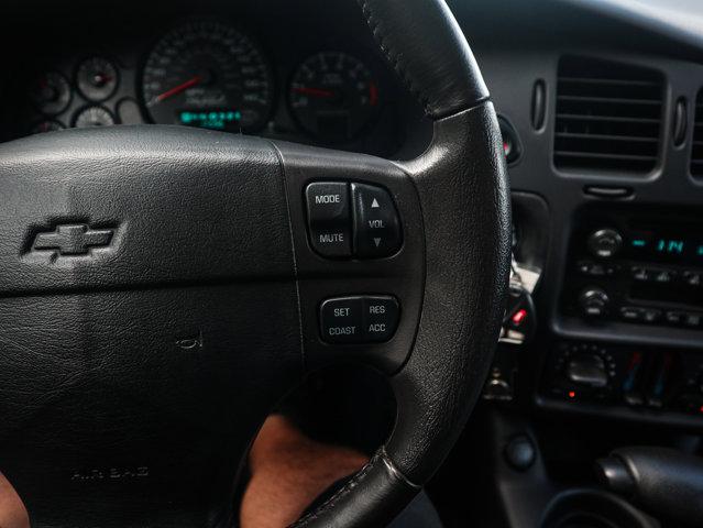 Photo of 2004 Black Chevrolet Monte Carlo