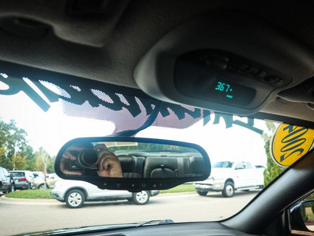 Photo of 2004 Black Chevrolet Monte Carlo