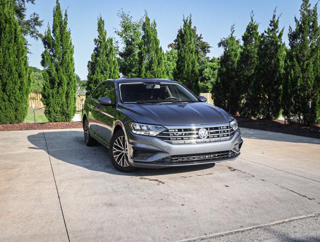 Photo of 2021 Platinum Gray Metallic Volkswagen Jetta