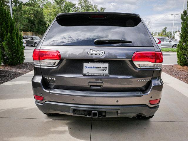 Photo of 2017 Granite Crystal Metallic Clearcoat Jeep Grand Cherokee