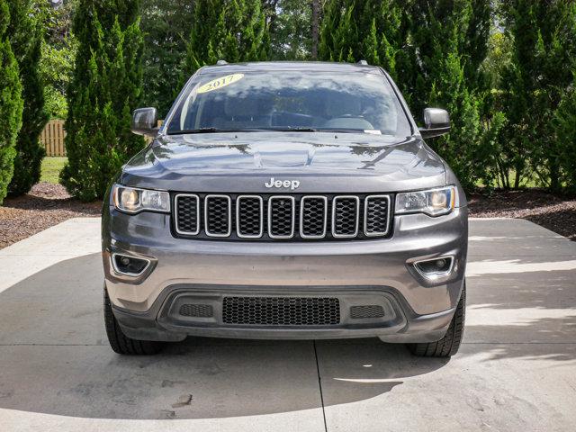 Photo of 2017 Granite Crystal Metallic Clearcoat Jeep Grand Cherokee