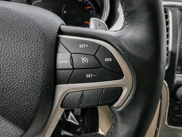 Photo of 2017 Granite Crystal Metallic Clearcoat Jeep Grand Cherokee