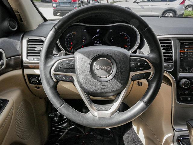 Photo of 2017 Granite Crystal Metallic Clearcoat Jeep Grand Cherokee