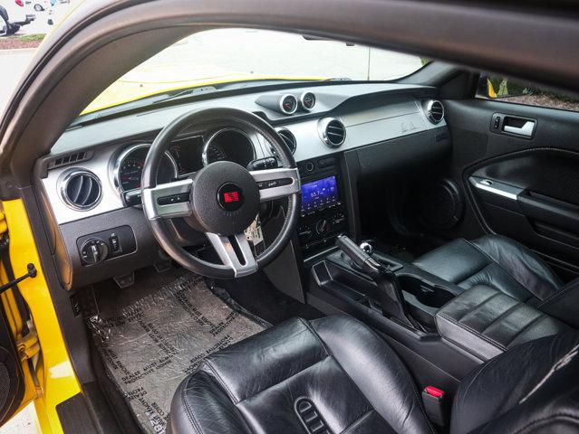 Photo of 2005 Screaming Yellow Ford Mustang