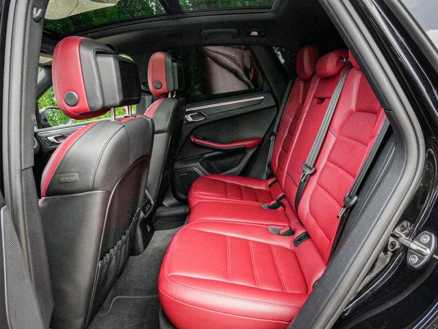 Photo of 2023 Jet Black Metallic Porsche Macan