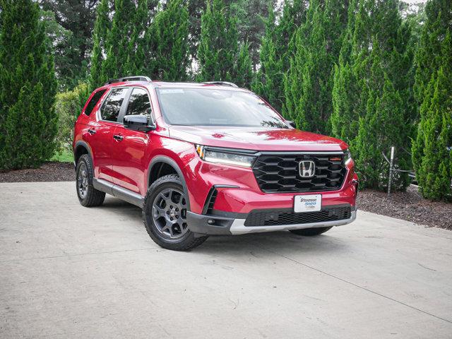 Photo of 2023 Radiant Red Metallic II Honda Pilot
