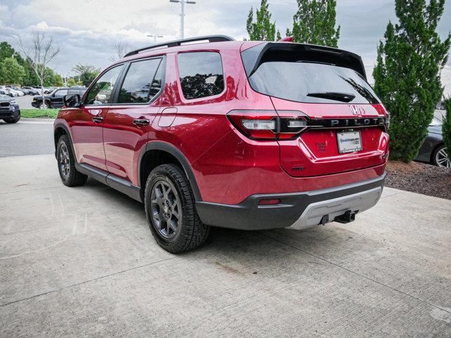 Photo of 2023 Radiant Red Metallic II Honda Pilot