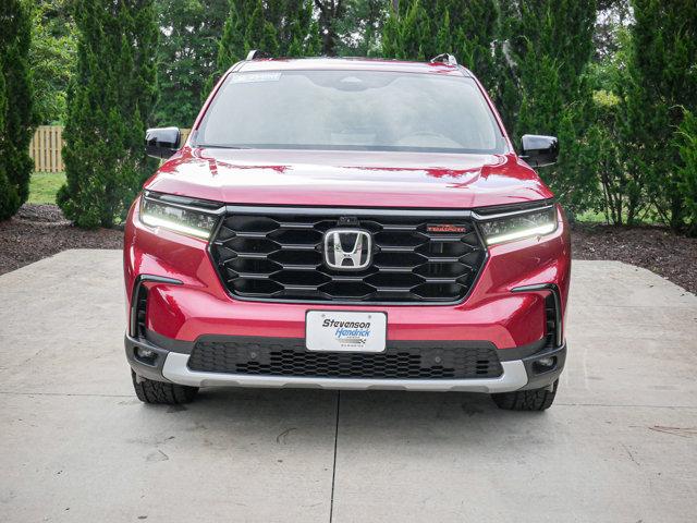 Photo of 2023 Radiant Red Metallic II Honda Pilot