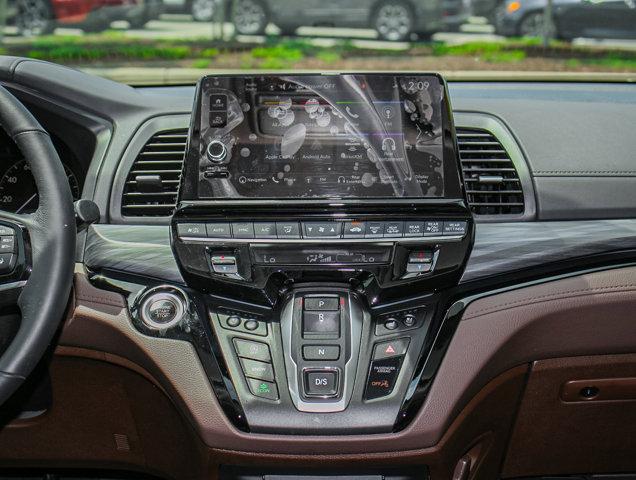 Photo of 2025 Platinum White Pearl Honda Odyssey