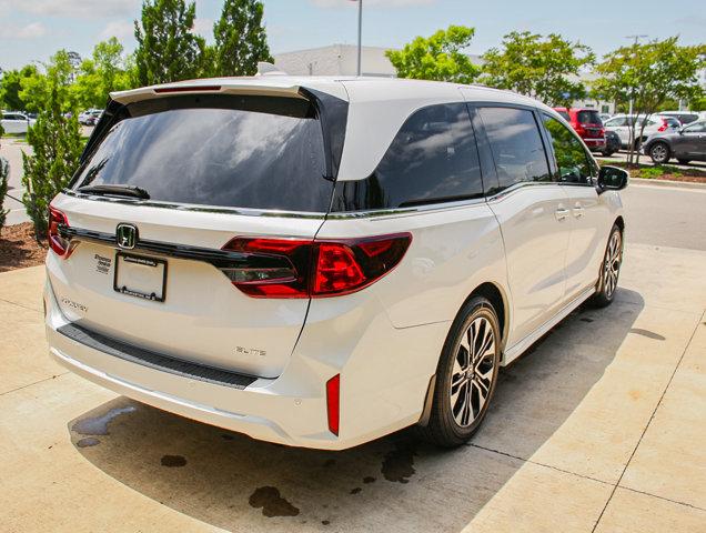 Photo of 2025 Platinum White Pearl Honda Odyssey