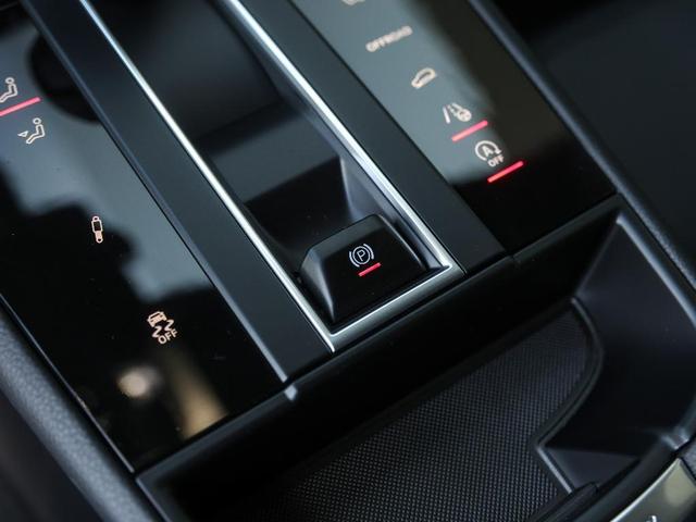 Photo of 2025 Chalk Porsche Macan