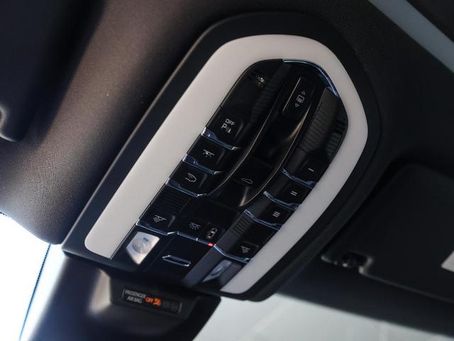 Photo of 2025 Chalk Porsche Macan