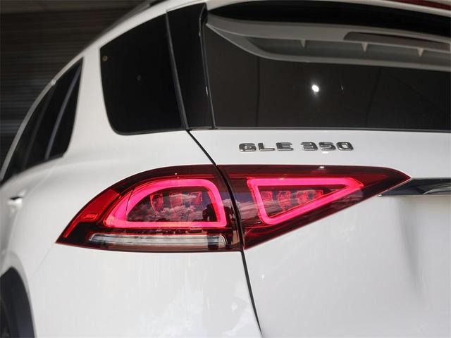 Photo of 2021 Polar White Mercedes-Benz GLE 350