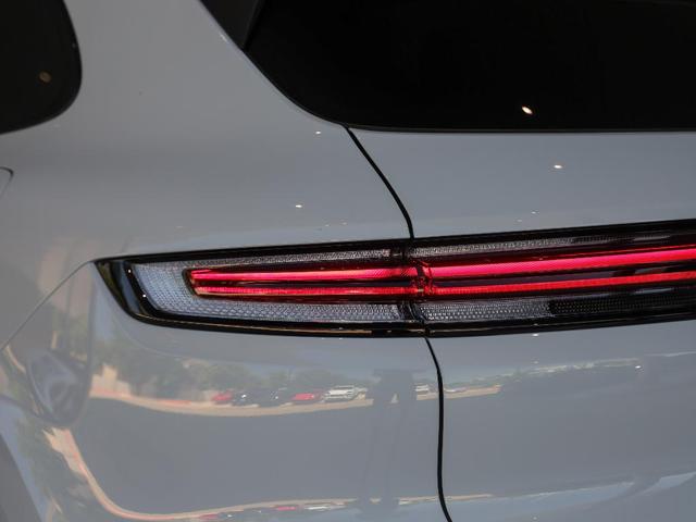 Photo of 2025 Chalk Porsche Cayenne