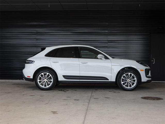Photo of 2025 White Porsche Macan