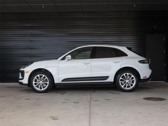 Photo of 2025 White Porsche Macan