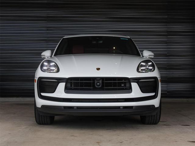 Photo of 2025 White Porsche Macan