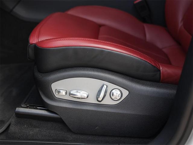 Photo of 2025 White Porsche Macan