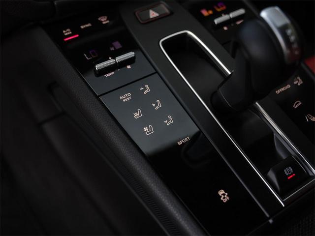 Photo of 2025 White Porsche Macan