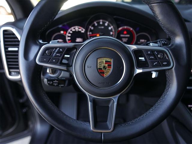 Photo of 2022 Quartzite Grey Metallic Porsche Cayenne