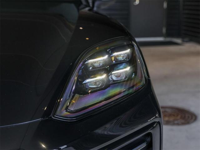 Photo of 2024 Black Porsche Cayenne