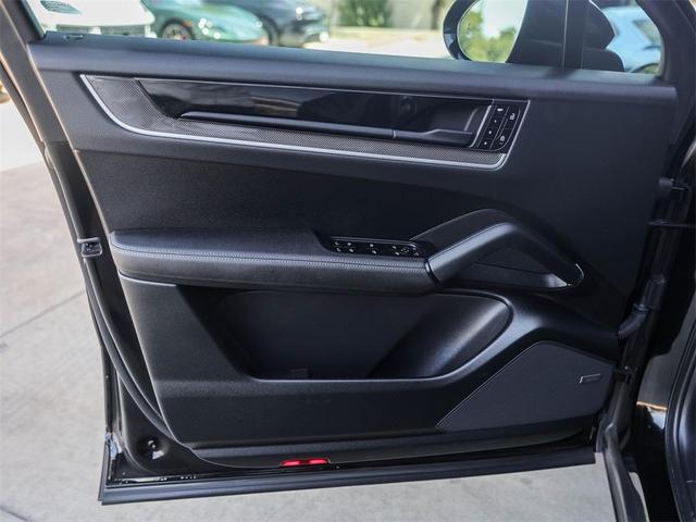Photo of 2024 Black Porsche Cayenne